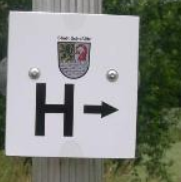 schwarzes_H_auf_weiss